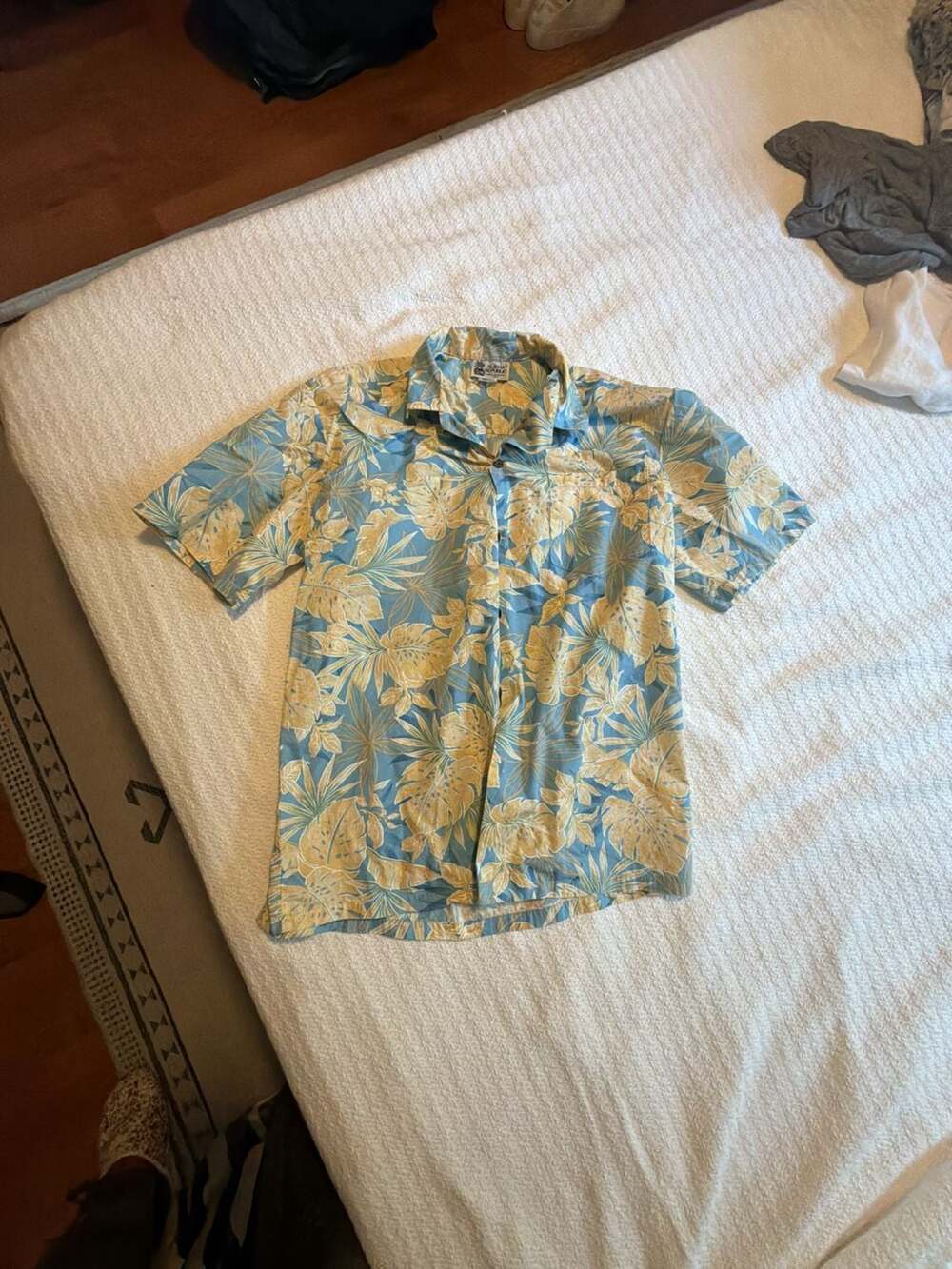 Aloha Republic Vintage Made in Hawaii Blue and Yellow Tropical Leaf Hawaiian Shi
